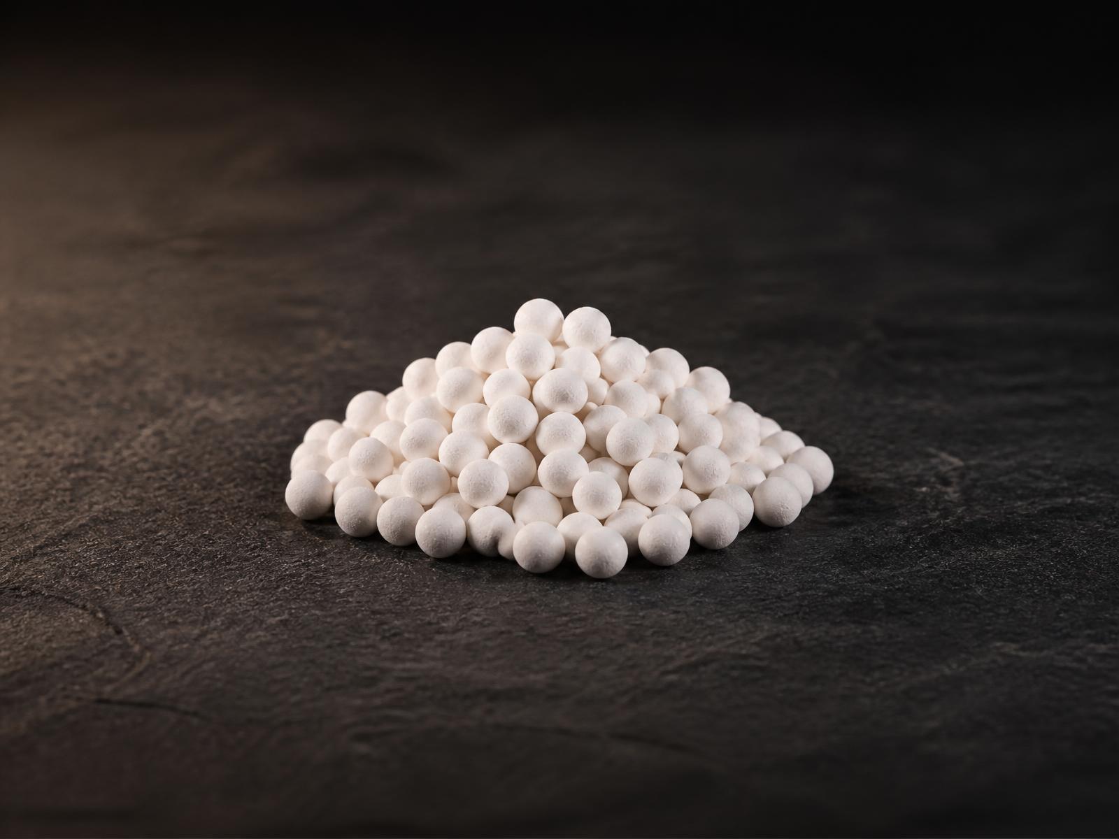 Calcium sulfite filtration medium